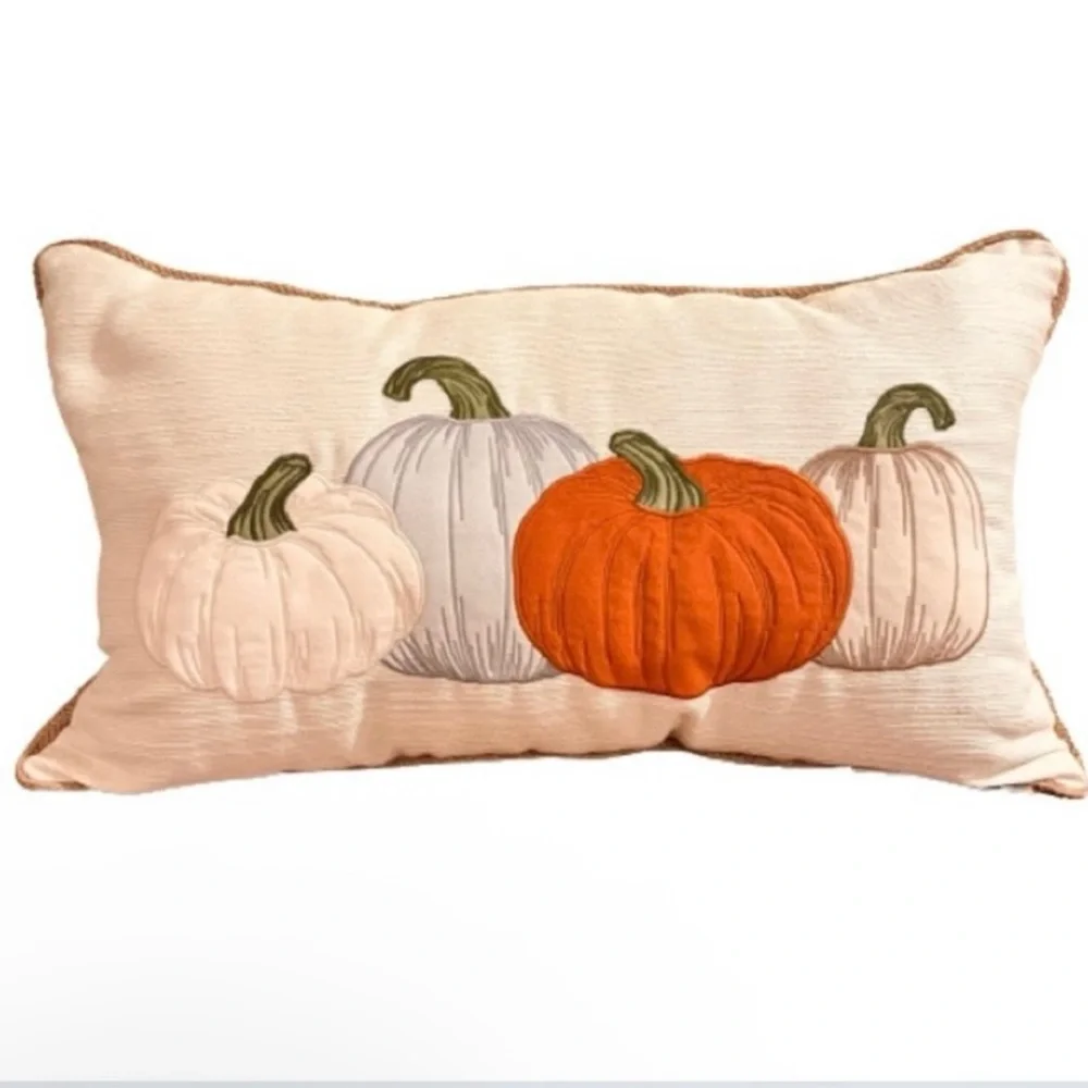 NWT- Fall Pumpkin Accent Pillow Size: 24